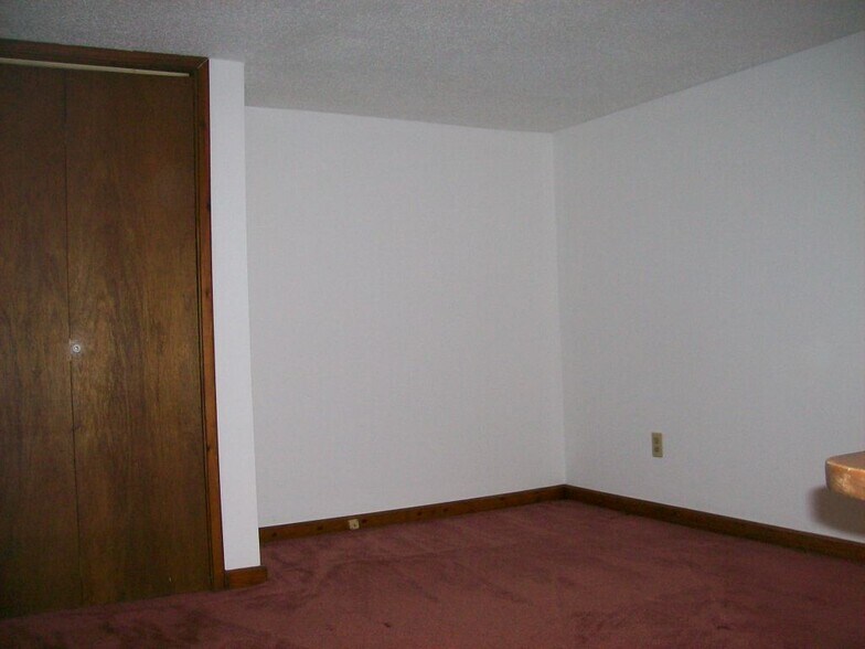 Building Photo - 1403 Lake Ariel Hwy