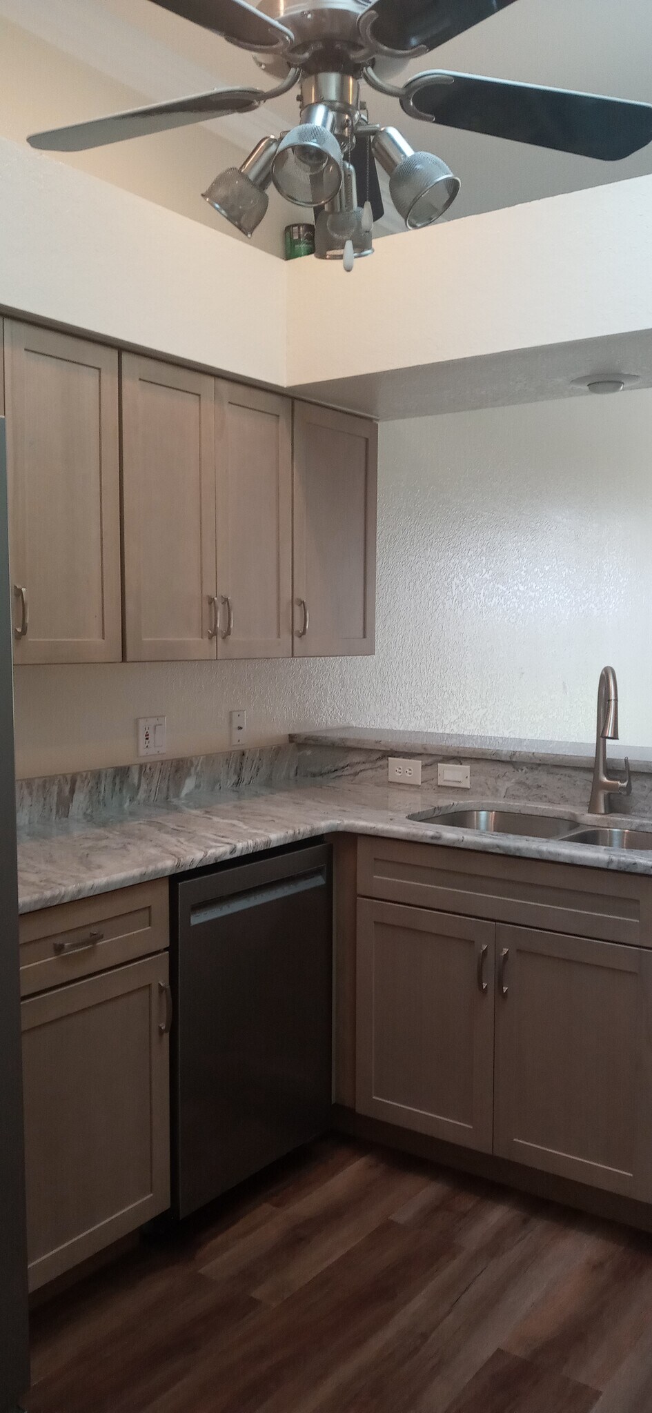 Building Photo - 289 Rotonda Blvd W