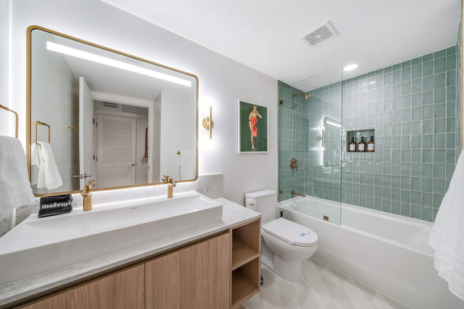 Building Photo - 159 NE 6th St