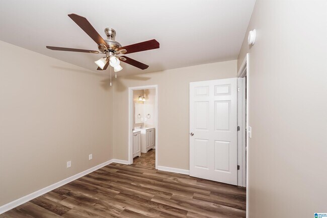 Building Photo - 1030 Moonlite Dr