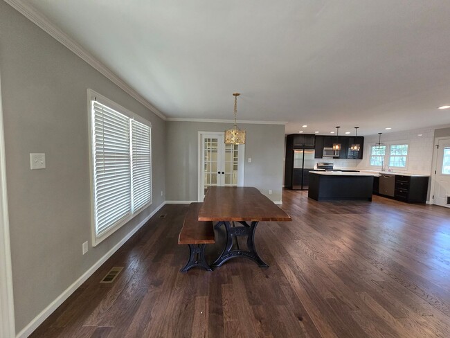 Building Photo - 3456 Regiment Dr