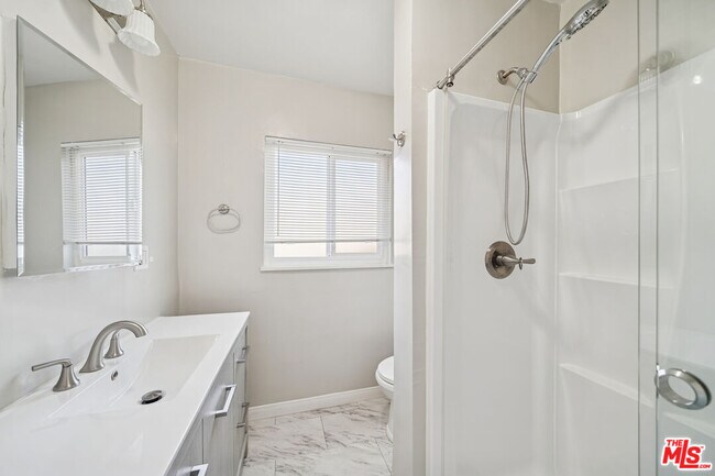 Building Photo - 3652 Carmona Ave