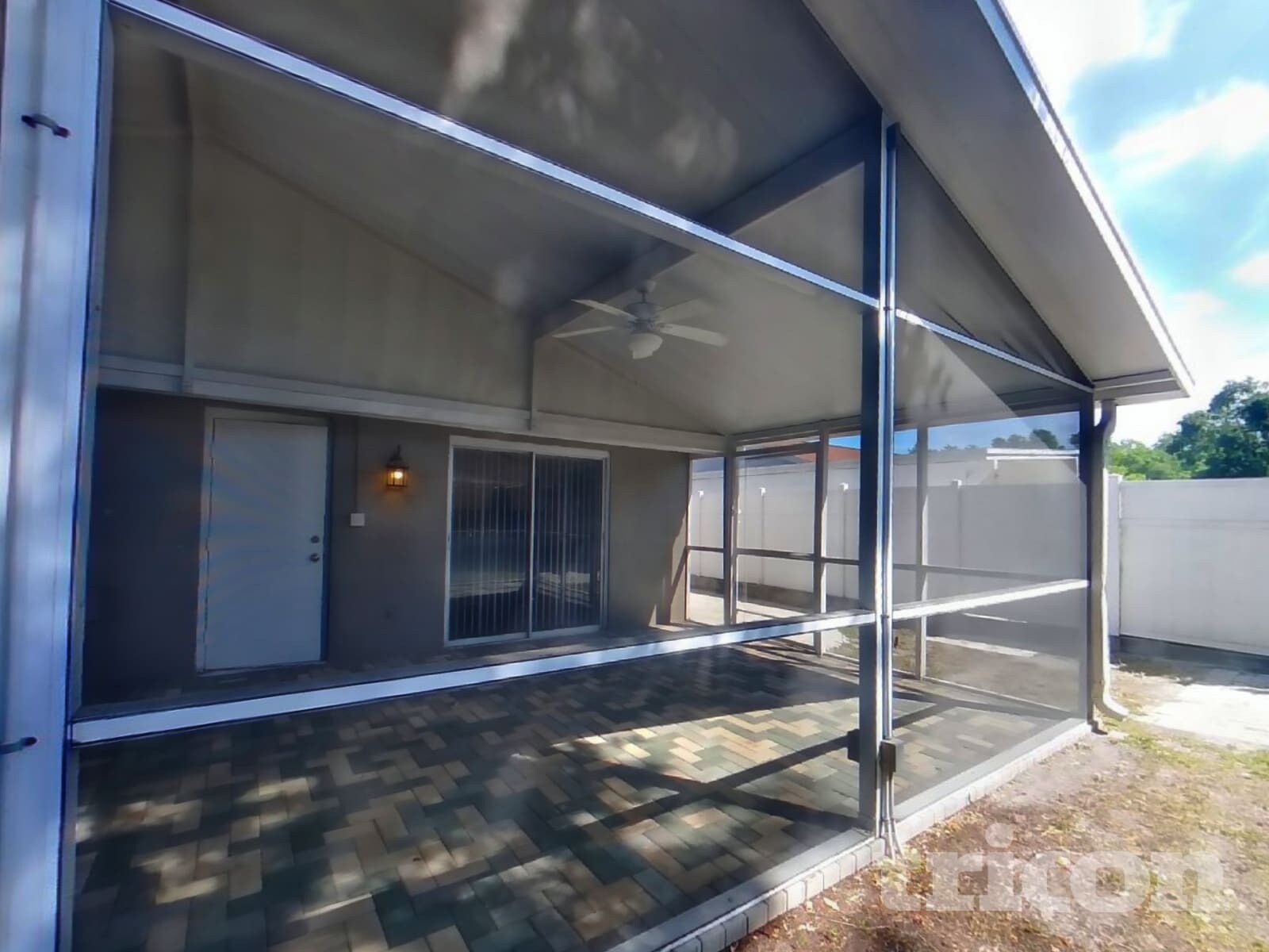 Building Photo - 16013 Woodpine Dr