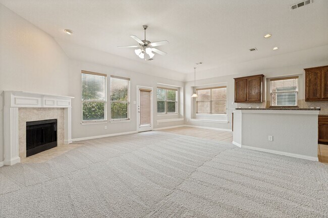 Building Photo - Beautiful home located in McKinney's Heights at Westridge!