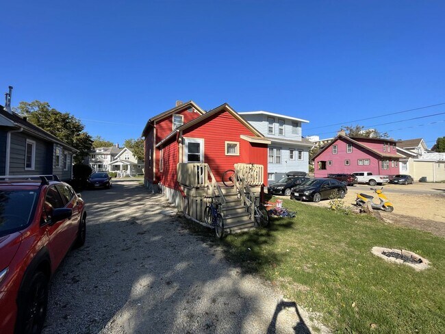 Building Photo - 25 S Randall Ave