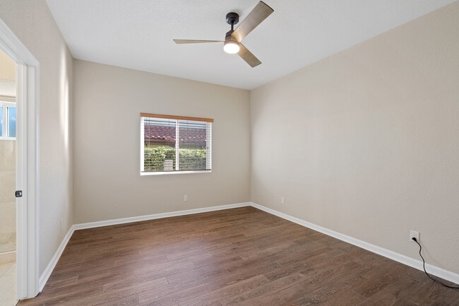 Building Photo - 2882 S Palmer Dr