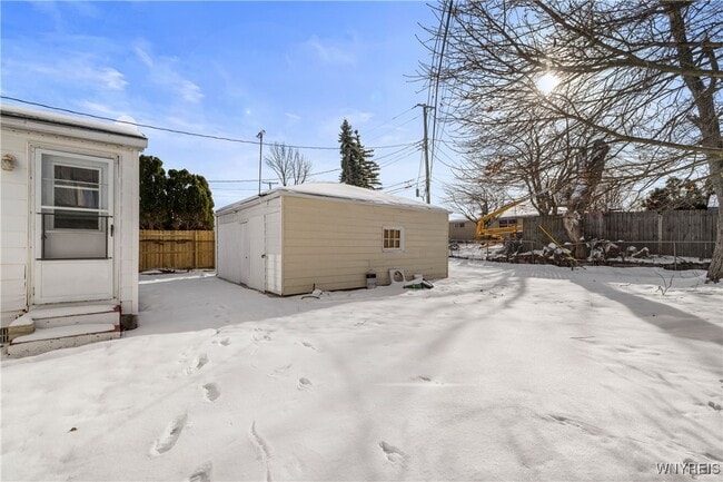 Building Photo - 1271 Cleveland Dr