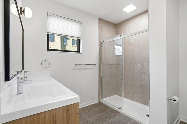 Building Photo - 33 N Blacksmith Ln