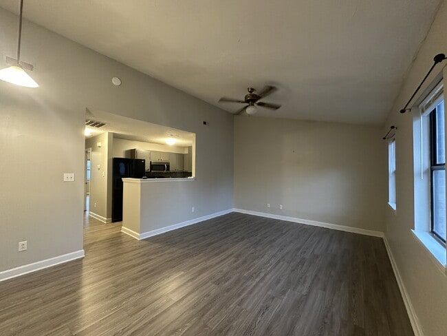 Building Photo - 147 Marlene Dr