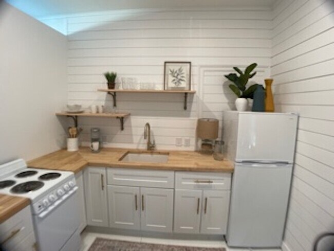 Building Photo - 8 Orrs Ct