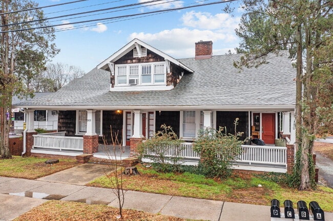 Primary Photo - "Charming Historic 2-Bed Oasis in Durham –...