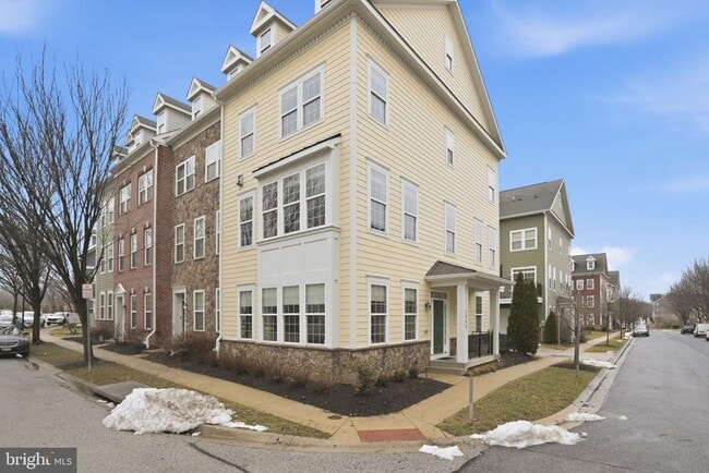 Building Photo - 5948 Logans Way