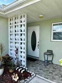 Building Photo - 910 Savannas Point Dr
