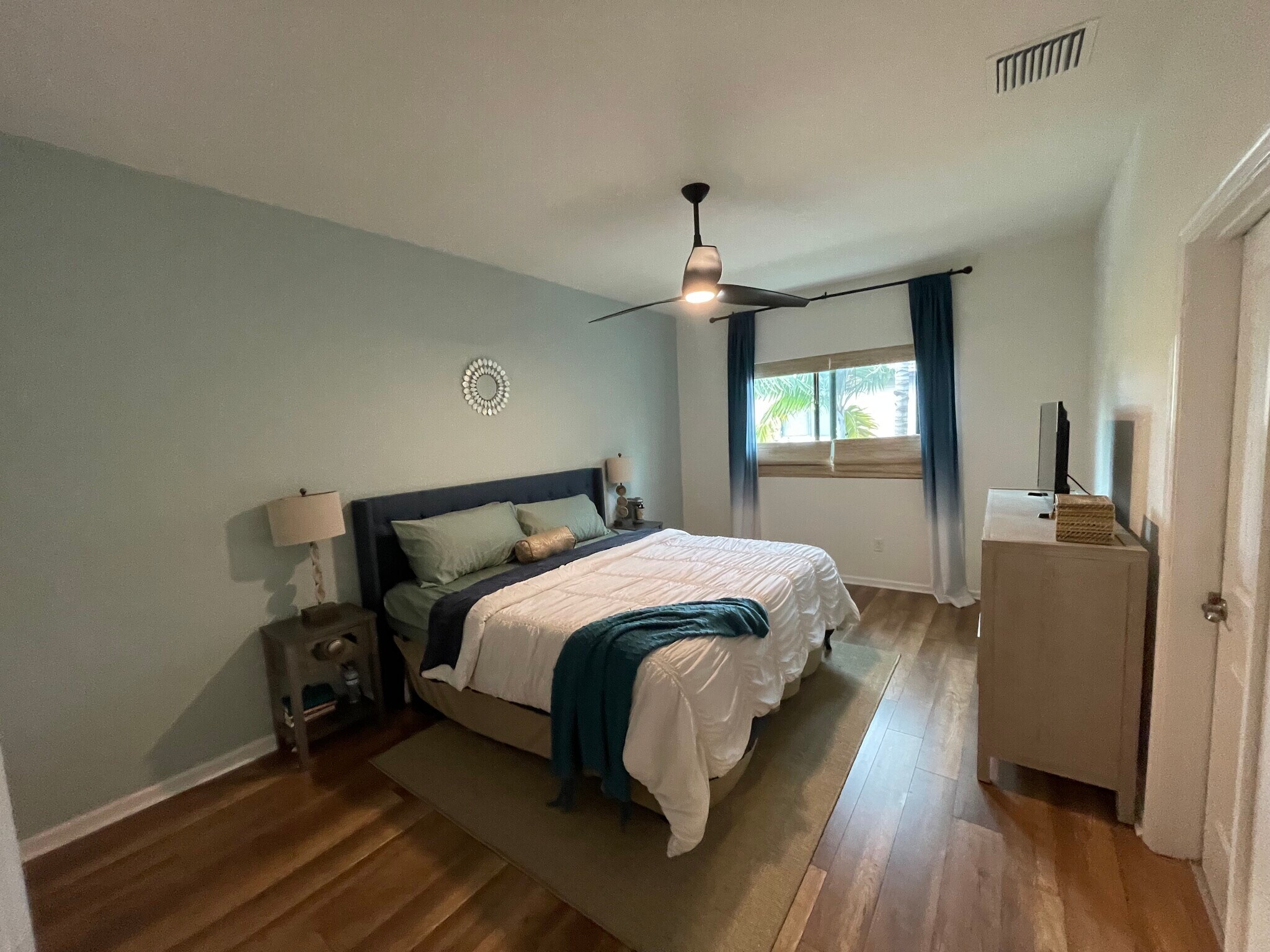 Building Photo - 4212 N Dixie Hwy