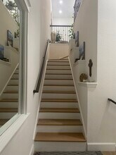 Building Photo - 705 Seagate Dr