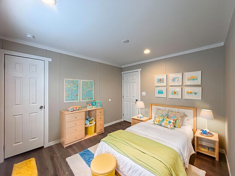 Building Photo - 231 Fryer St