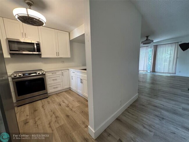 Building Photo - 4100 N 58th Ave