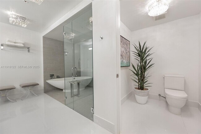 Building Photo - 300 Sunny Isles Blvd