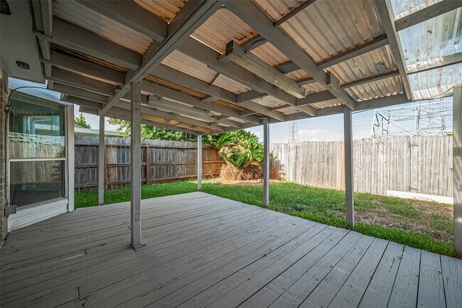 Building Photo - 2107 Creekshire Dr