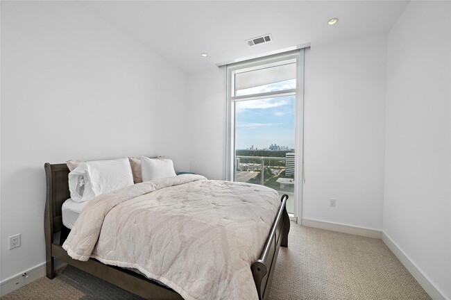 Building Photo - 4521 San Felipe St