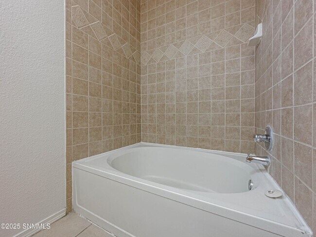 Building Photo - 3742 Piedras Negras Dr