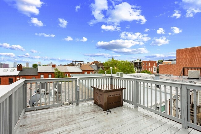 Building Photo - Upper Fells Point Townhouse - 3+ Bedrooms,...