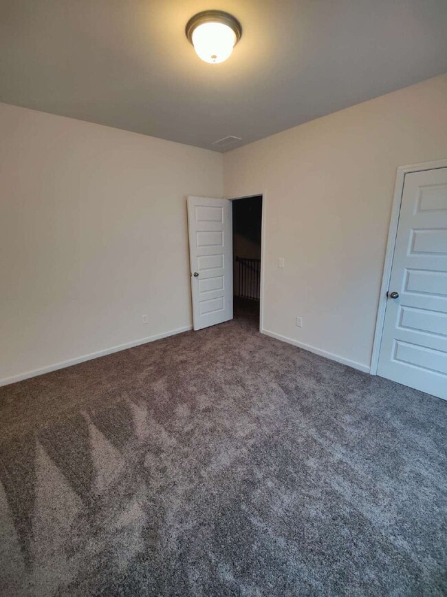 Building Photo - 500 Ozark Ln