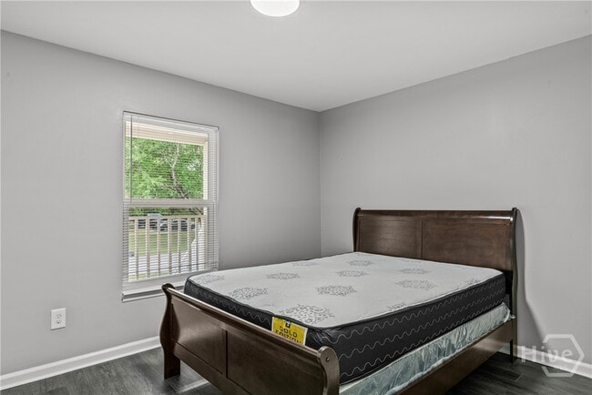 Building Photo - 140 Cumberland Ct