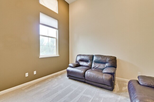 Building Photo - Modern Communication Hill Townhome | Panoramic Mountain Views