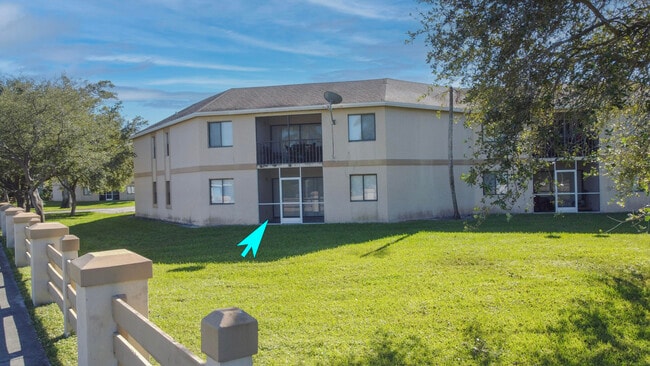 Building Photo - 2625 Heathcote Dr