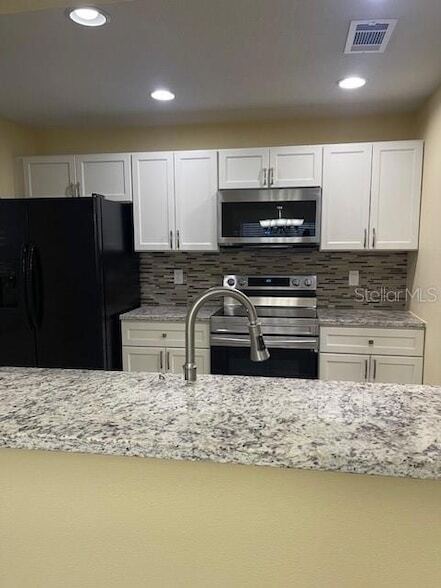 Building Photo - 326 Carina Cir