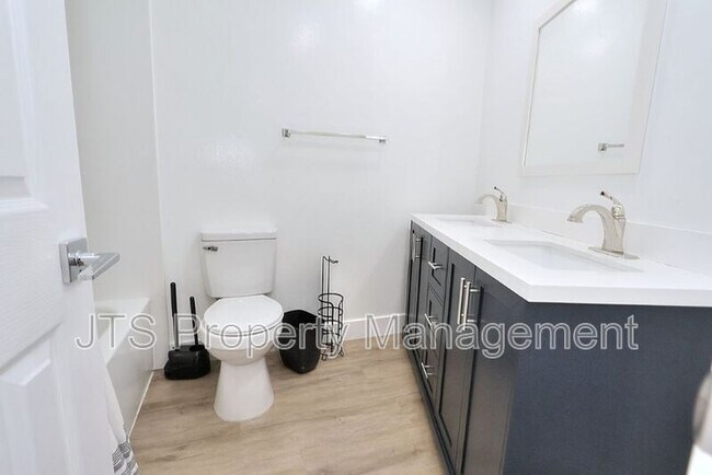 Building Photo - 10524 Croetto Way