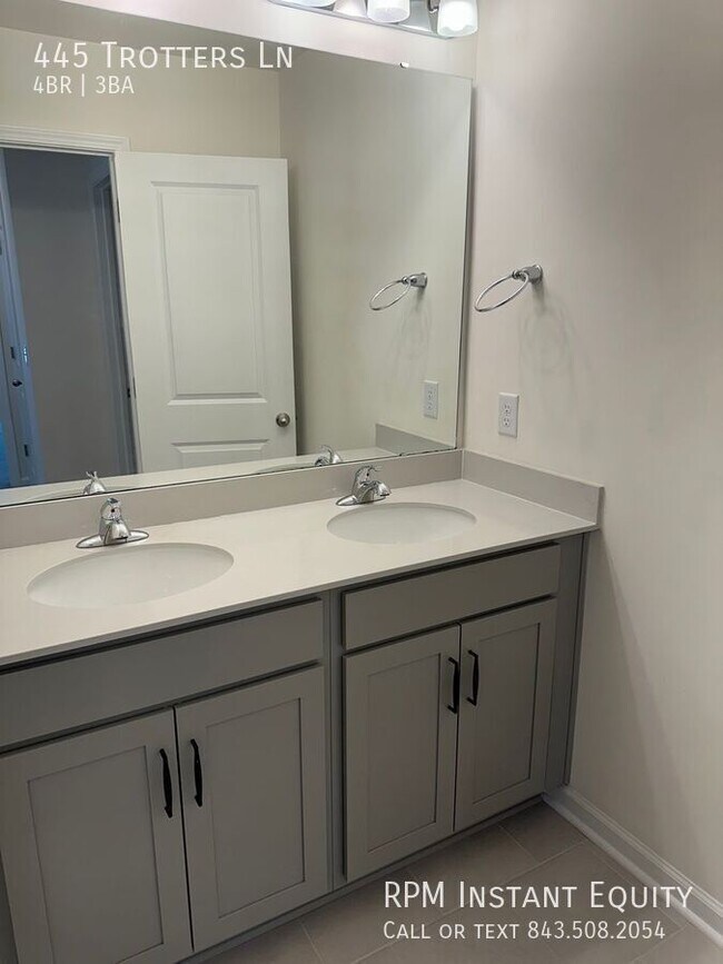 Building Photo - 445 Trotters Ln