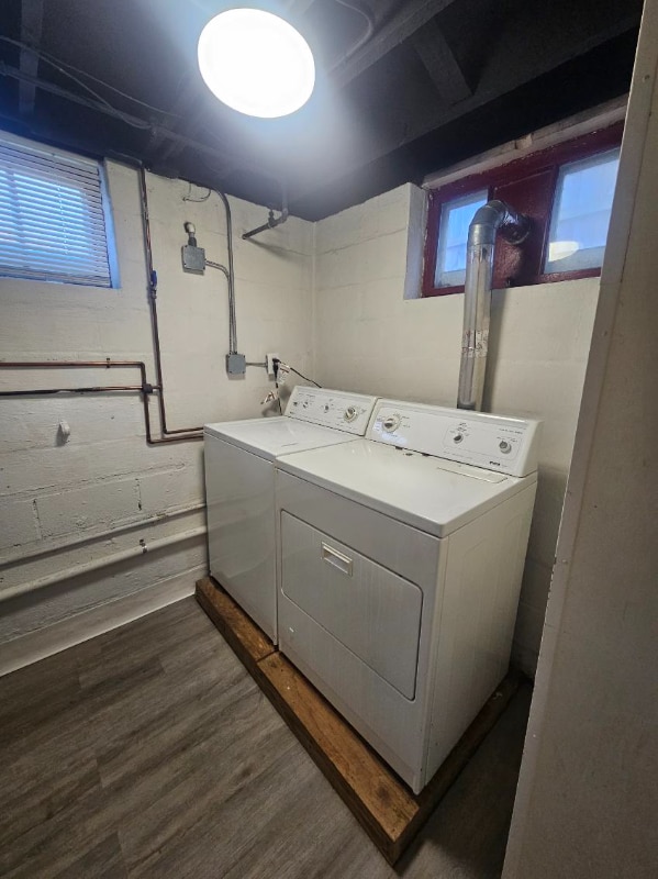 Building Photo - 8140 Meadow Ln