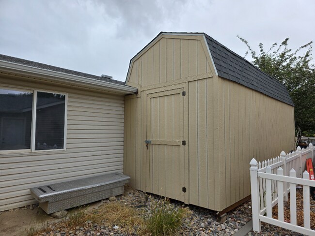 Building Photo - 2940 Trinity Peak