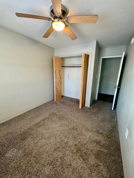 Building Photo - 902 39th Street Ct