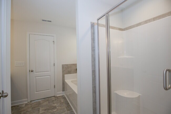 Building Photo - 1170 Camellia Dr