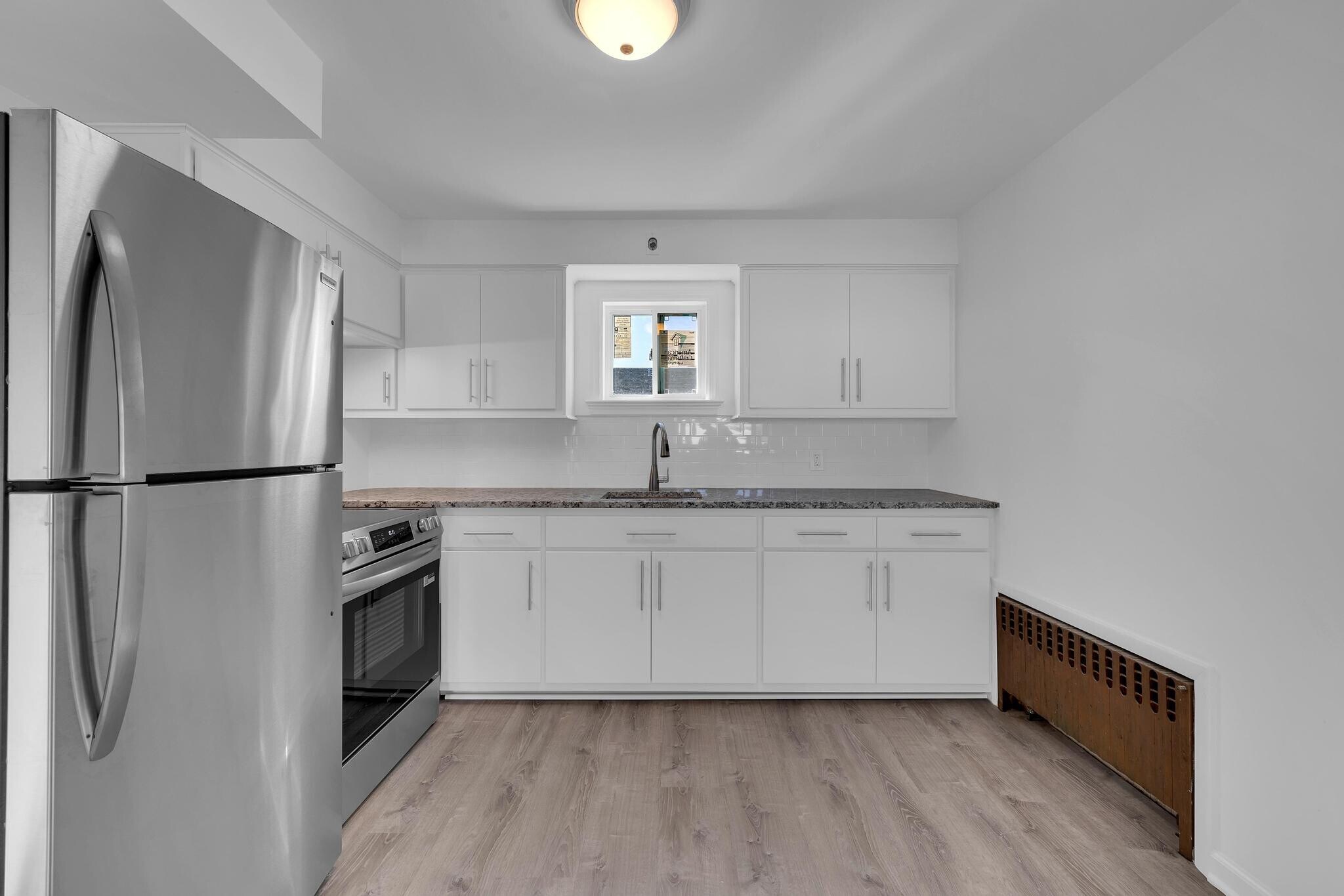 Building Photo - 148 S 4th Ave