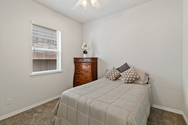 Building Photo - 8735 Morris Wds Dr