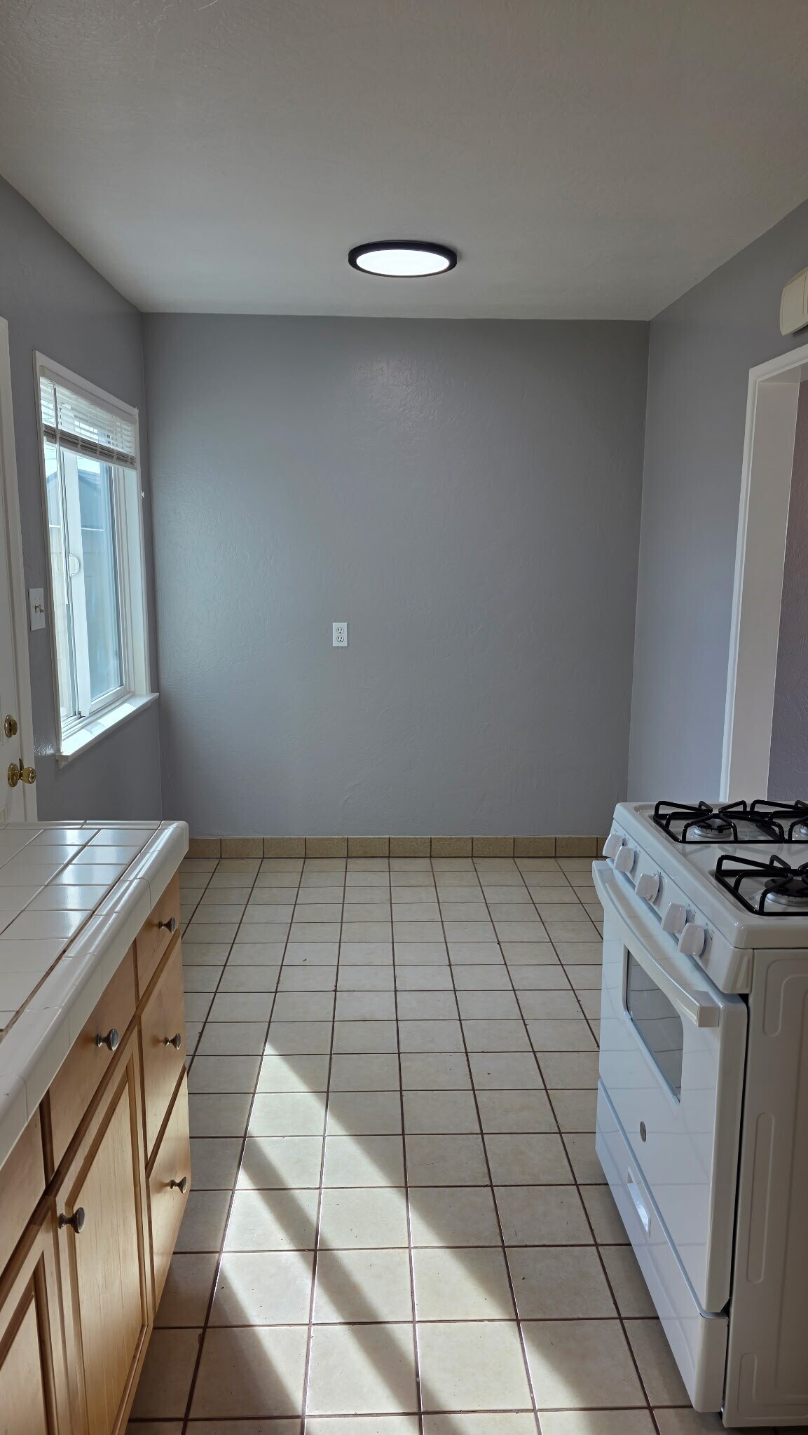 Building Photo - 17030 Woodruff Ave