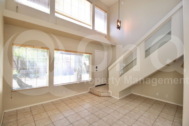 Building Photo - 7650 E Williams Dr