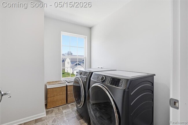 Building Photo - 241 Quartz Wy