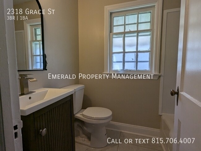 Building Photo - 2318 Grace St