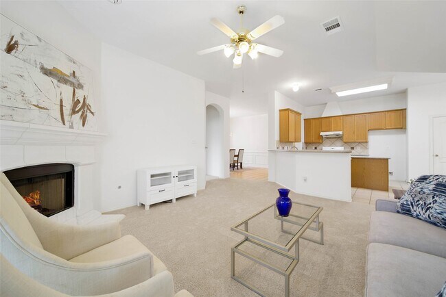 Building Photo - 21406 Hannover Pines Dr
