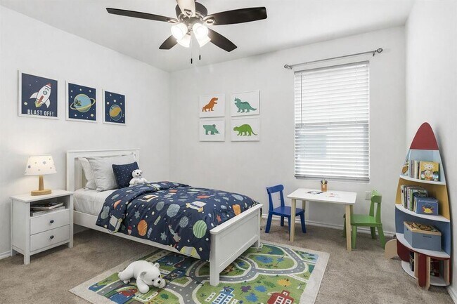 Building Photo - 162 Agate Clf Dr