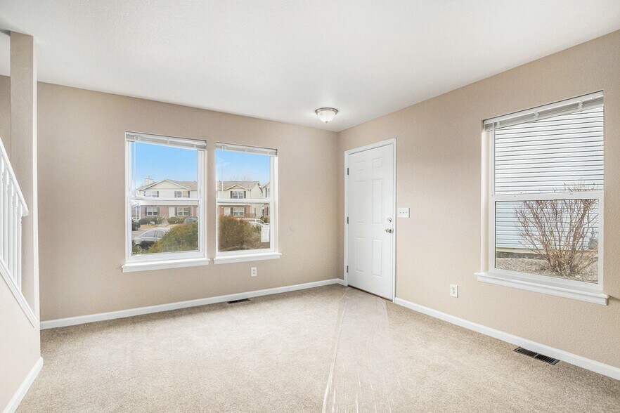 Building Photo - 16373 E 17th Pl