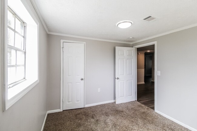 Building Photo - 1107 Jackson Ln