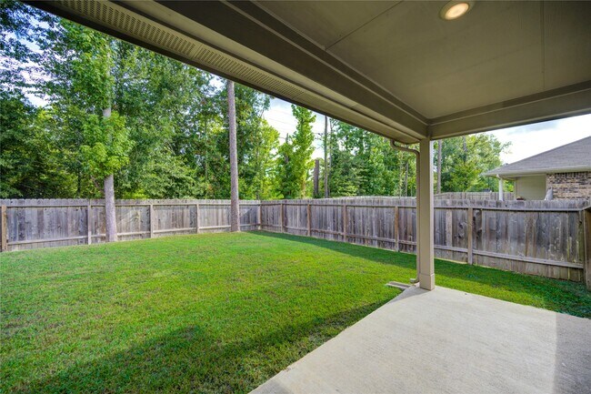Building Photo - 16937 Rich Pines Dr