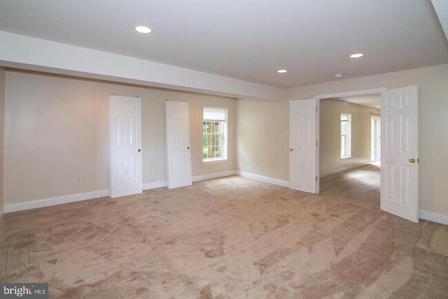 Building Photo - 3018 Desert Palm Ct
