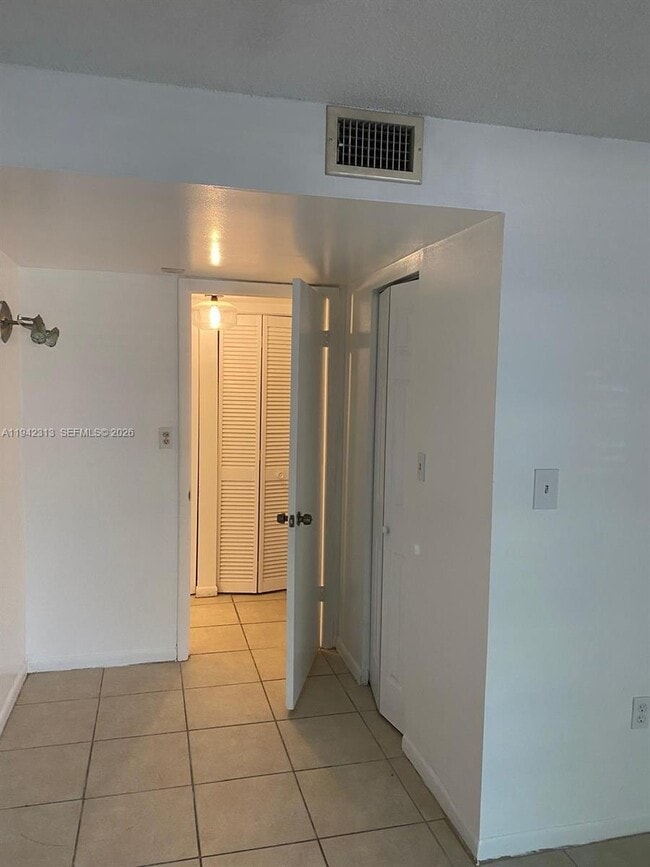 Building Photo - 12035 NE 2nd Ave